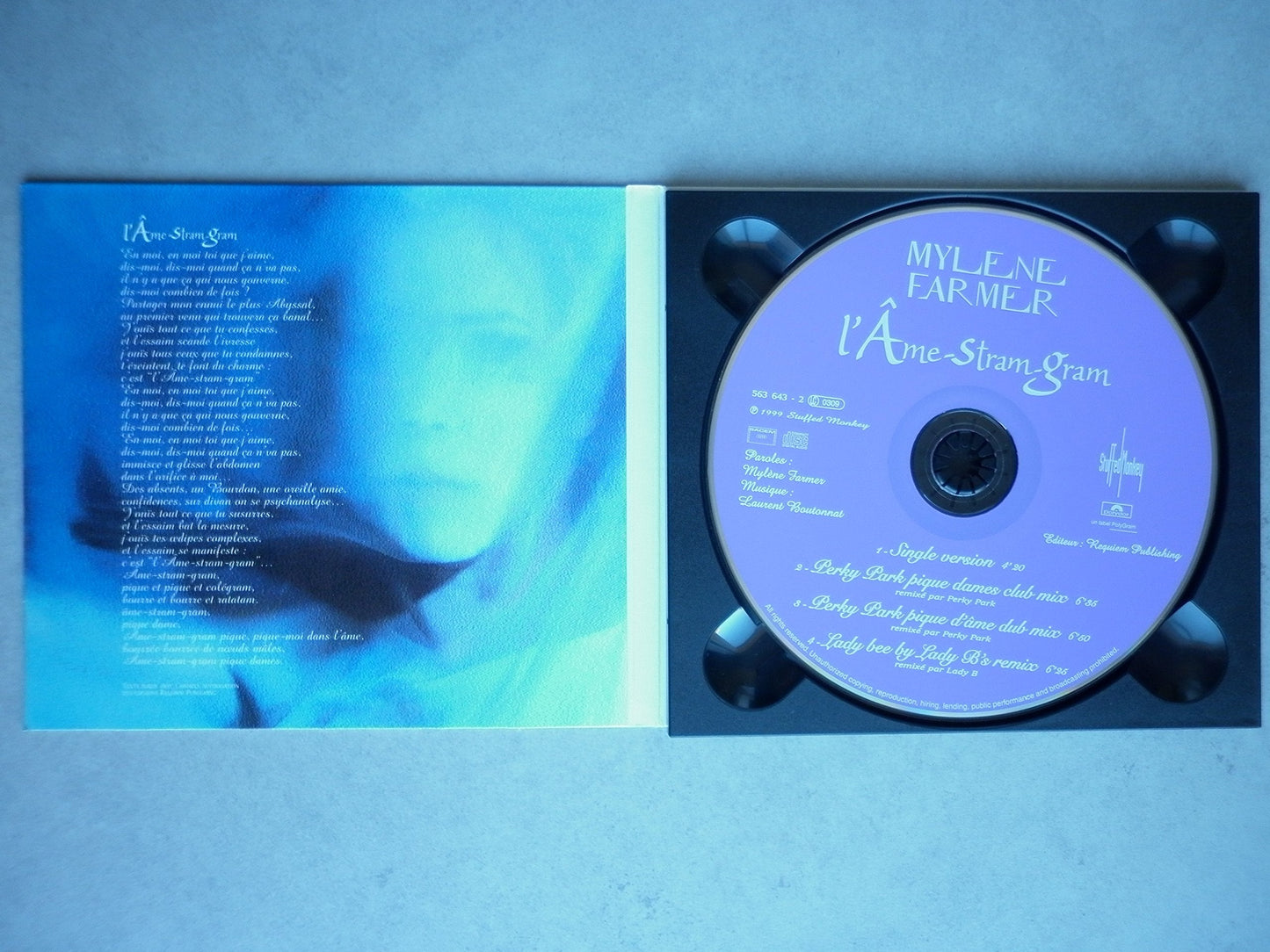 Mylène Farmer / L'Âme-Stram-Gram: Dance Remixes - CD (Used)