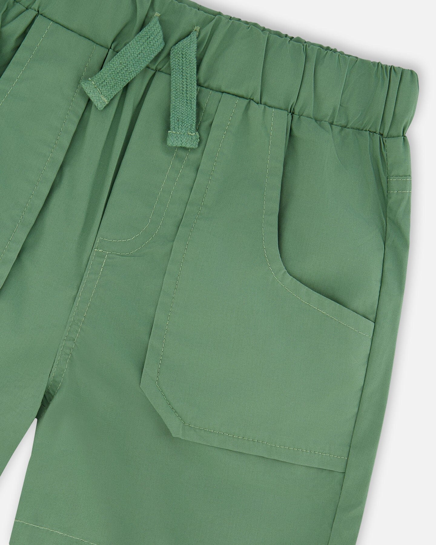 Parachute Shorts With Patch Pockets Green