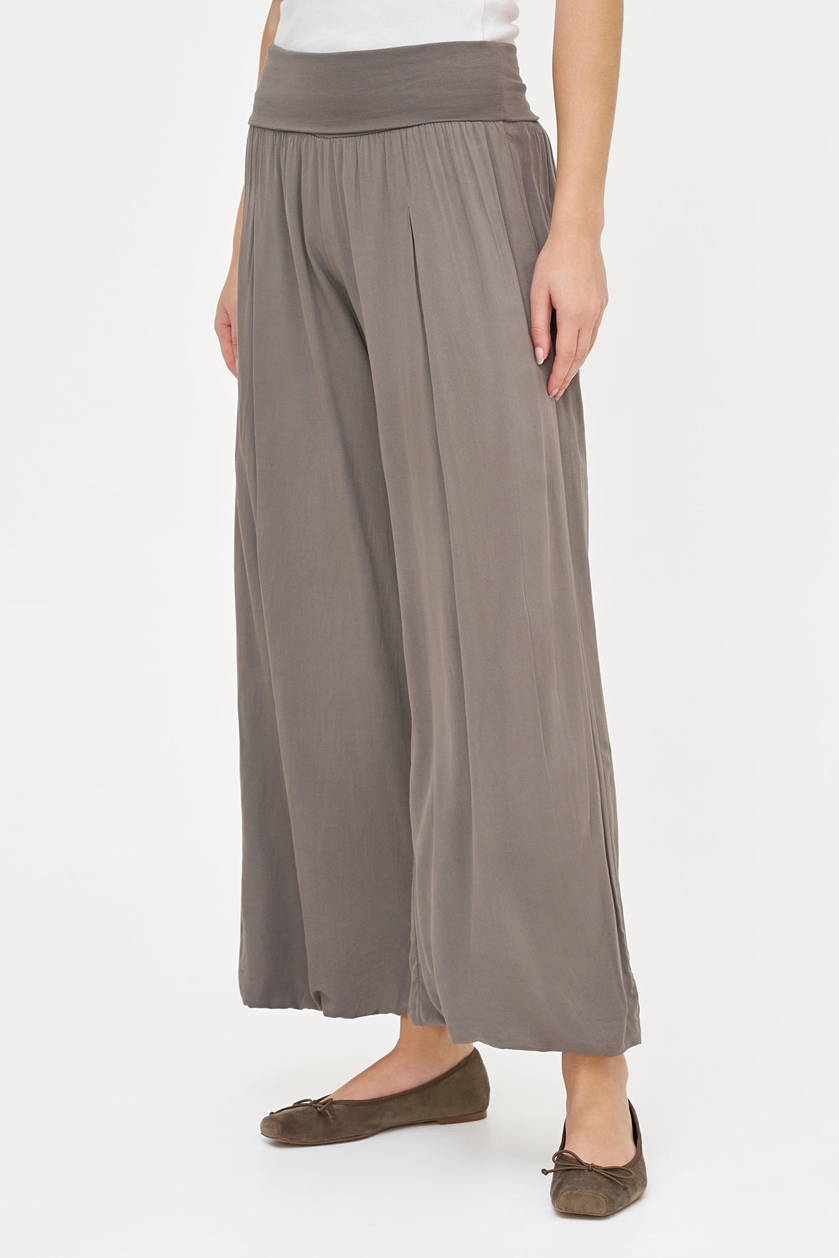 Women's Woven Pull-On Pants