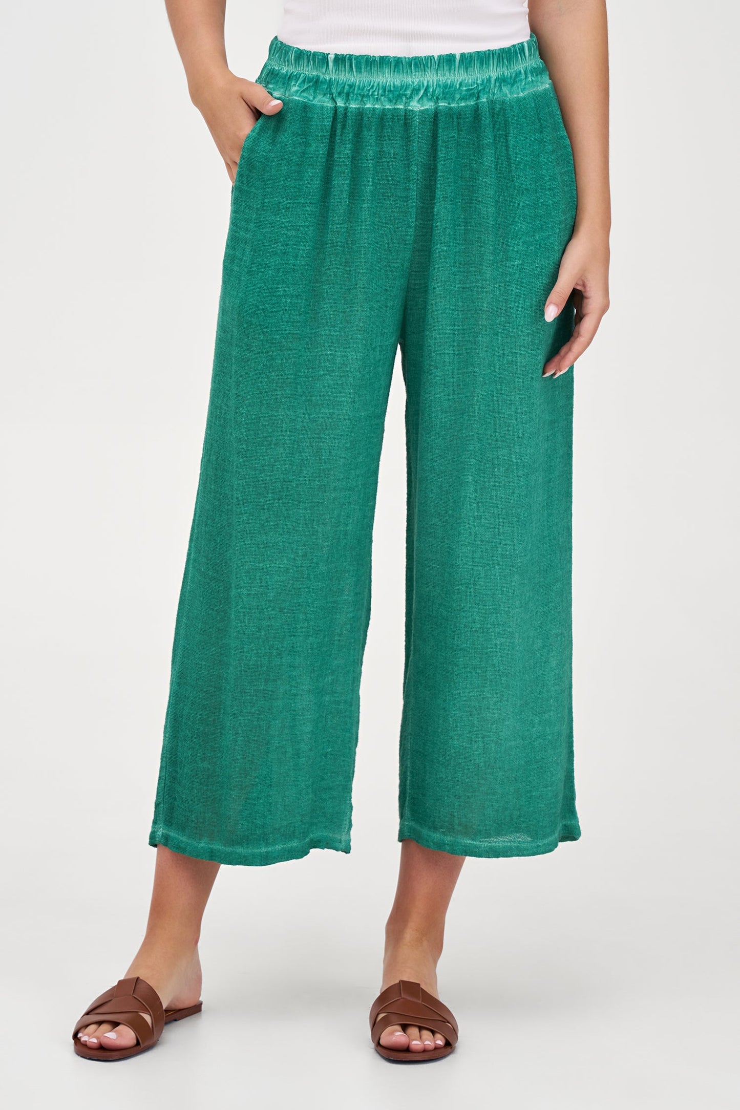 Women's Woven Capri Trousers