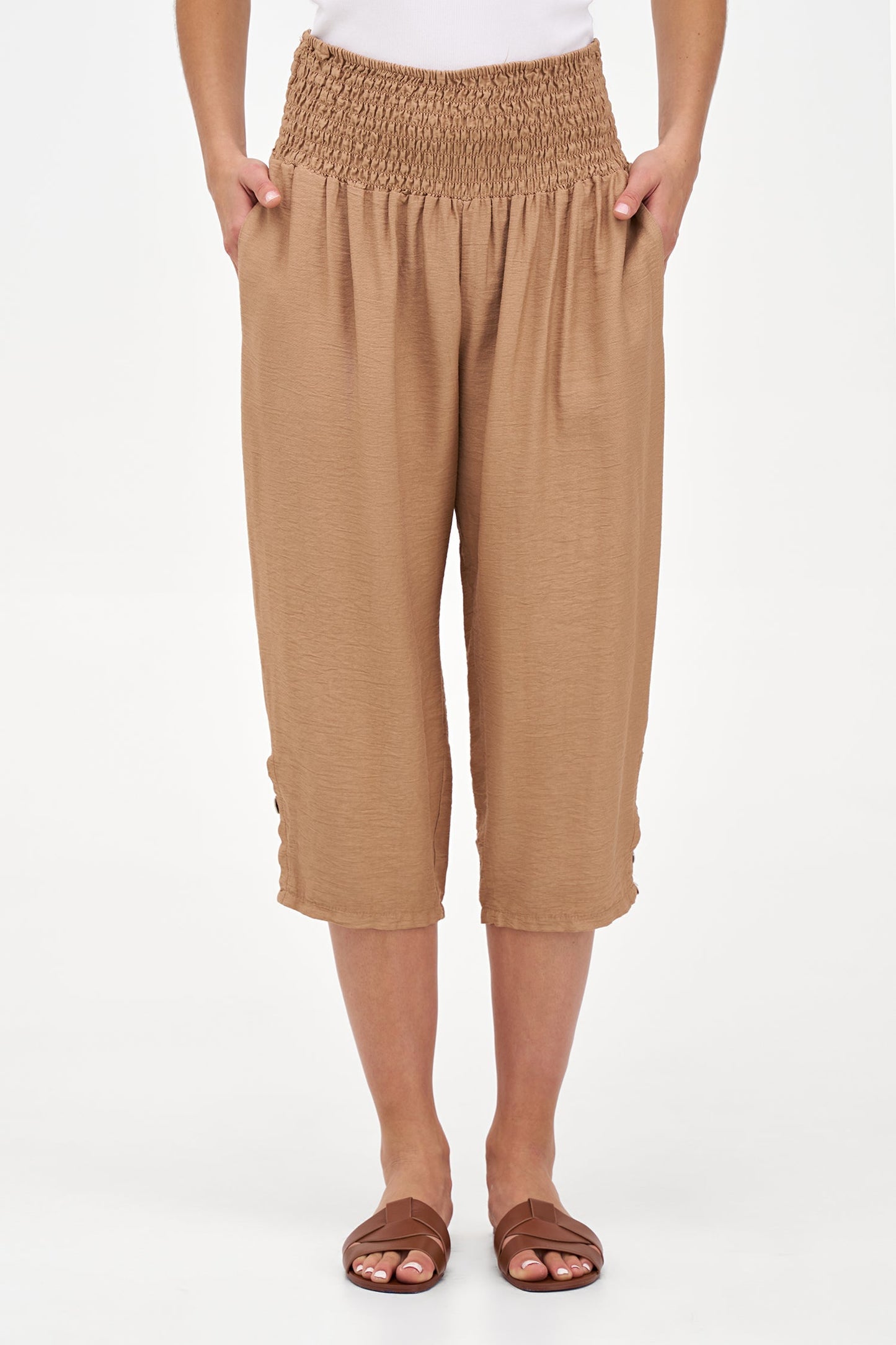 Women's Woven Capri Trousers