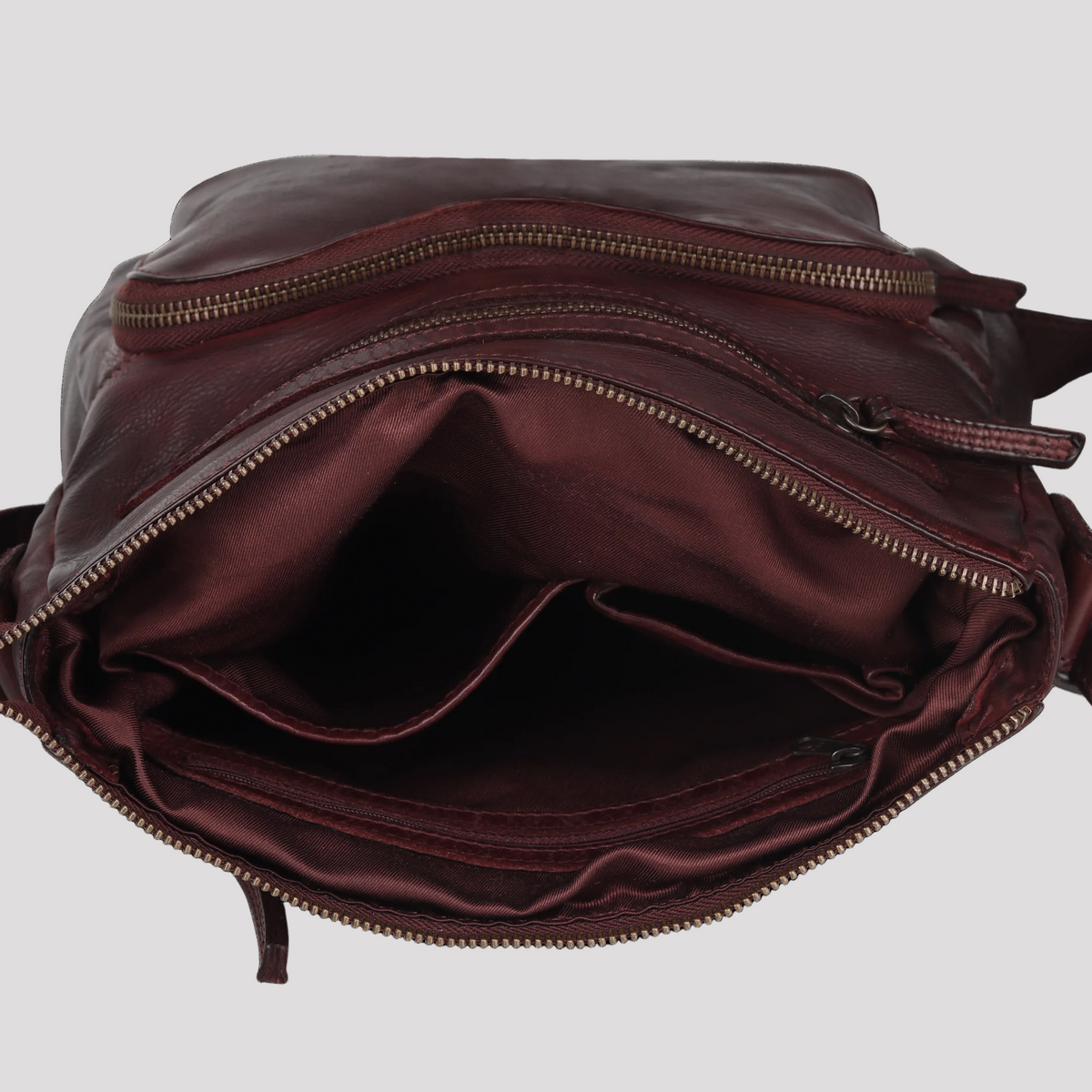 MET Front Organizer Crossbody Bag