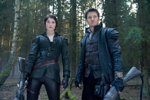 Hansel and Gretel: Witch Hunters (Bilingual) - DVD (Used)