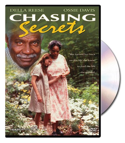 Chasing Secrets (Bilingual) [Import]