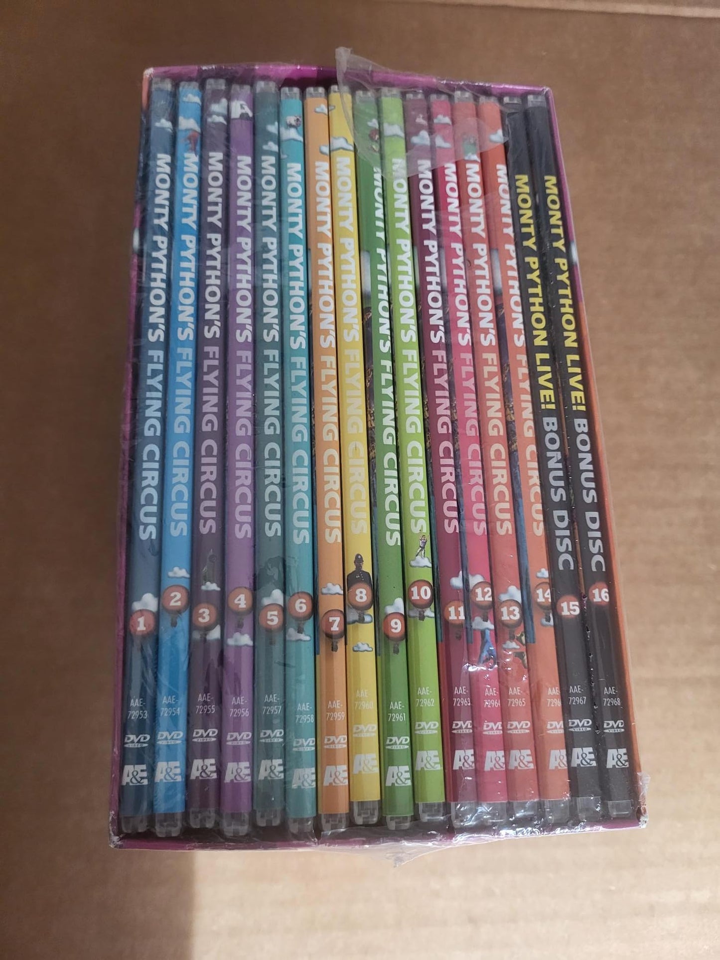 The Complete Monty Python's Flying Circus 16-Ton Megaset (16 Discs) (Bilingual)