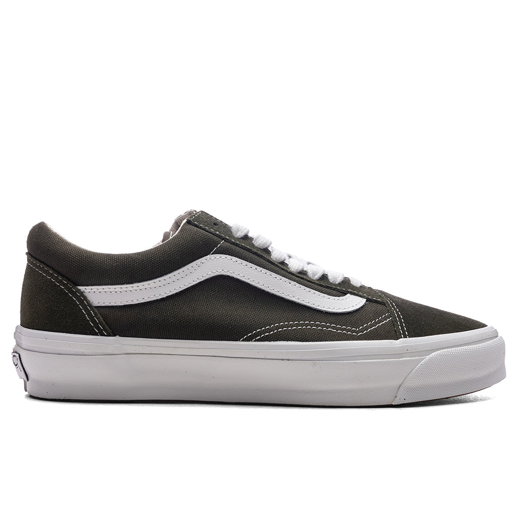 Vans 'Old Skool' Shoes - Grape Leaf/True White
