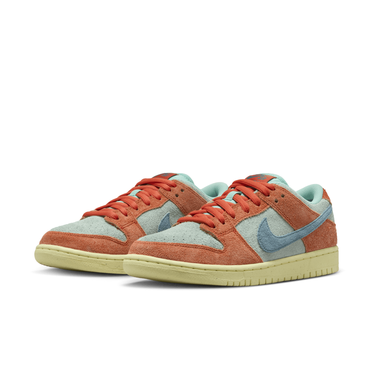 Nike SB 'Dunk Low' Shoes - Orange Emerald Rise