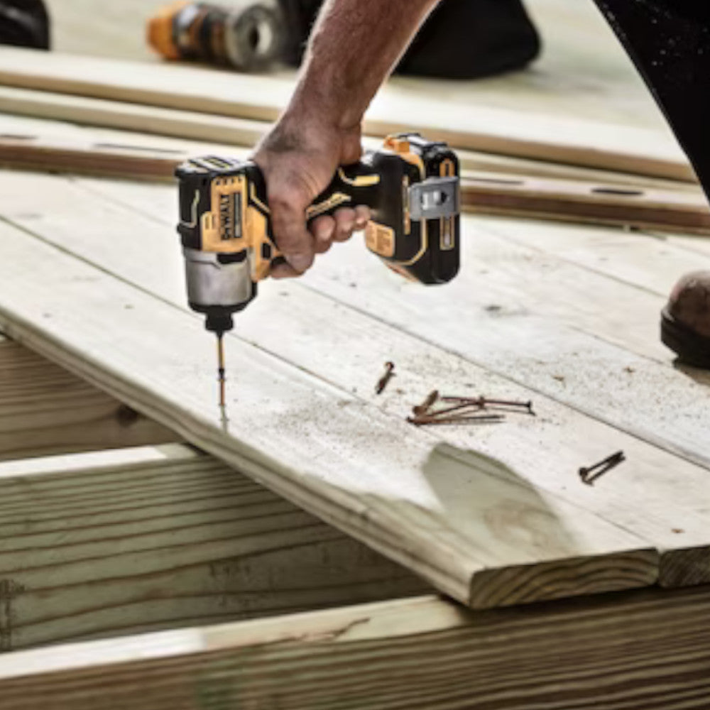DEWALT 20V MAX* 1/4 in. Brushless Cordless Impact Driver Kit - Refurbished with Dewalt Warranty - DCF840C2