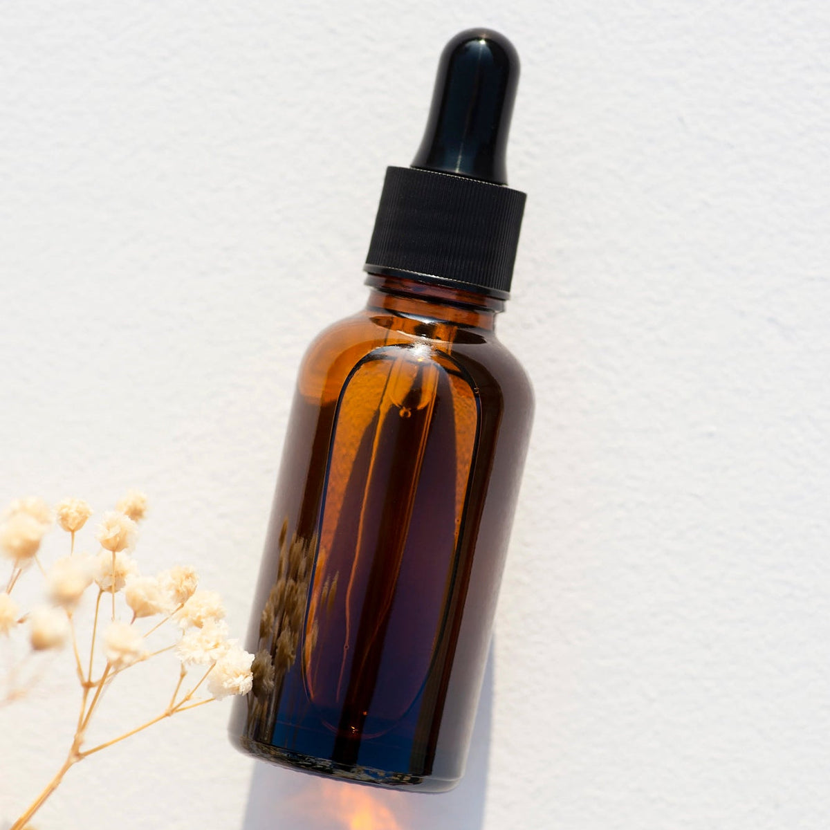 Sérum pour le visage et massage Gua Sha RIKKE arbre à thé & lavande