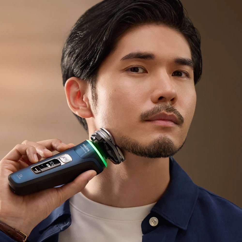 PHILIPS XP9201/20 i9000 Prestige Wet&Dry Electric Shaver with SkinIQ - Kastor