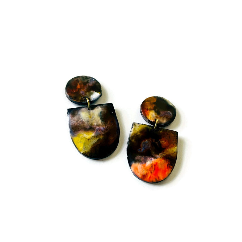 Abstract Statement Necklace with U Shaped Design