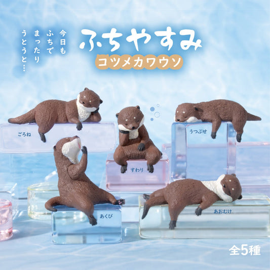 Yell Playful Loutre à Petites Griffes Suspendue Mini Figurine Boîte Mystère